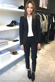 They add a cool vibe once paired along with a dark suit, as well as with a white dress shirt underneath. 37 Trending Women Outfit For Working Women With Suit Vialaven Com Professional Outfits Chelsea Boots Outfit Womens Casual Outfits