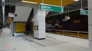 Elle est située au croisement du boulevard ion mihalache et calea griviţei. Mt Comisia EuropeanÄƒ A AnunÅ£at CÄƒ Va FinanÅ£a Proiectul Magistralei 6 De Metrou 1 Mai Otopeni