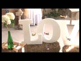 En deluz creamos ambientes segun la personalidad de cada pareja poniendo enfasis en cada detalle para hacer único tu matrimonio, deluz es creado por profesionales del diseño por lo que ofrecemos un servicio. Ya Sabe Como Decorar El Salon El Dia De Su Boda En El Postre Le Contamos Las Ultimas Tendencias Youtube