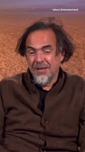 Alejandro González Iñárritu cuenta cómo realizó la escena donde Michael  Keaton corre en ropa interior para la película #Birdman. #Latinus