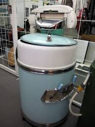 Using a 1960's wringer washer. Vintage Wringer Washing Machine Yeah Looks Like The Beast We Had Back In Poland When I Wa Vintage Washing Machine Antique Washing Machine Old Washing Machine