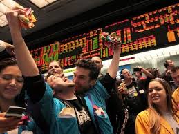 The Truth About Working On A Wall Street Trading Floor Stock Market Investing In Stocks Wall Street