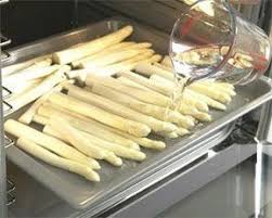 Spargel Im Backofen Garen So Geht S Lecker Spargel Im Backofen Garen Spargel Zubereiten Rezepte