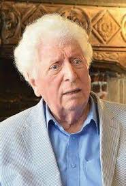 Good morning 💚 God Tom looks so damn good in red ❤️ Happy Friday everyone  🥰😍💚