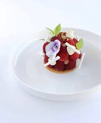 Julien Dugourd Julien Dugourd Sur Instagram La Framboise Credit Photo Annabelleschachmes Eze Monaco Pas Michelin Food Fine Dining Desserts Food