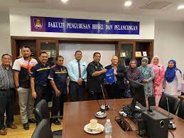 Kampus uitm permatang pauh di pulau pinang merupakan ipta di malaysia yang berteraskan perhotelan yang terawal di malaysia. Fakulti Pengurusan Hotel Dan Pelancongan Perpustakaan Uitm S Blog
