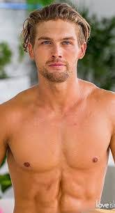 Aaron Shaw's Instagram, Twitter & Facebook