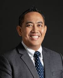 Ernest Godfrey's Instagram, Twitter & Facebook