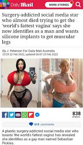 Woman ☕️ : rshitposting