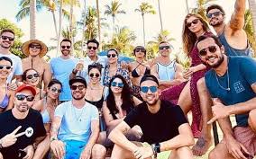 O envolvimento de caio castro e grazi massafera não é mais segredo para ninguém, né? Caio Castro Leva Grazi Massafera Para Curtir Pre Reveillon Com Sua Familia Noticias Da Tv