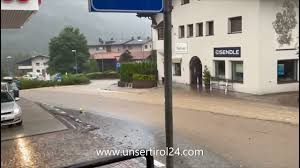 Der aargau liegt im schweizer mittelland und zum grossen teil im einflussgebiet des jura, weshalb die böden mehrheitlich stark kalkhaltig sind. Unwetter Heute Unwetter Aktuell Unwetter Sudtirol News Aktuelle Nachrichten Im Ticker