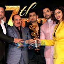 Nakuul Mehta Latest Bollywood News Top News Of Bollywood Bollywood Hungama Nakuul mehta is a happy man. bollywood hungama