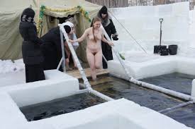 Порно засветы зрелых женщин на крещение (71 фото) - скачать порно