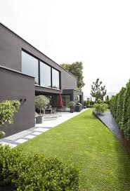 Wohnhaus K Einfamilienhaus Mit Einliegerwohnung Gartendesign Ideen Moderner Garten