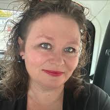 Karaoke night venue with food and drinks?