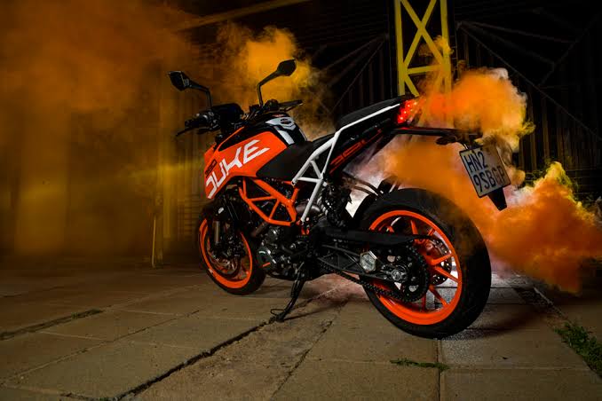 KTM Duke 390 sport bike