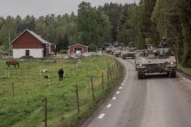 ▸ tre svenska soldater lindrigt skadade av vägbomb i mali. Ett Hallbart Forsvar Forsvarsmakten