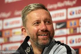 Jak zostanie zapamiętany jerzy brzęczek? Jerzy Brzeczek Krytycznie O Murawie To Cud Ze Nikomu Nic Sie Nie Stalo Reprezentacja Polski