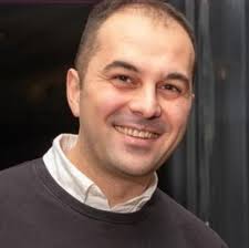 Hava Harp Okulu 2010 devresi, Hava Harp Okulu'nu ilk 20 de, pilotaj  eğitimini ise birincilikle bitirmiş, KHK ile mesleğinden edilmiş F-16  pilotu Alper Arslan komutanımızın vefatını üzülerek öğrendik. Komutanımıza  Allah'tan rahmet, ailesine