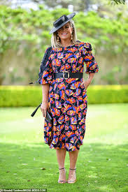 Rachel returns her engagement ring to barry. Sam Armytage Stuns As She Attends The Everest Cup Racing Carnival With Her Fiance Richard Lavender Newscolony