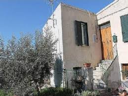A montesilvano, in zona tranquilla ma vicino a tutti i servizi, proponiamo in vendita ampio bilocale con posto auto. Appartamenti A Montesilvano Colle Appartamenti In Vendita A Montesilvano Colle Nestoria