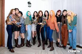 Maybe you would like to learn more about one of these? Loona Wallpapers Loona 12 00 Desktop Wallpapers Wattpad
