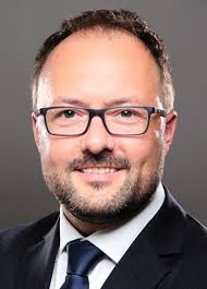 Layer and layer system, as well as bipolar plate, fuel cell and electrolyser. Thorsten Biastoch Fuhrt Kieler Volksbank Immobilien