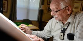 92-year-old artist gives to those who give to him