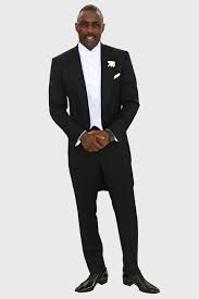 Welcome guests to your home this autumn with rustic gourd garlands, decorated pumpkins, and wreaths and centerpieces made from foraged materials. Wedding Dress Codes For Men What To Wear To A Wedding