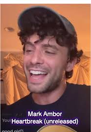 Des (Taylor's Version)🫐🦋 (@deszworld)