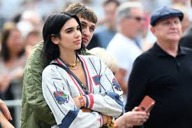 The pair were seen grabbing lunch outside with a friend this weekend, and their. Dua Lipa And Anwar Hadid Are Fashion S Latest It Couple Vogue