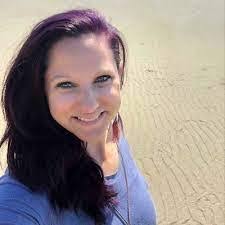 Amanda Mantooth's Instagram, Twitter & Facebook