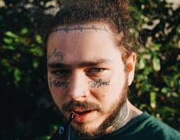Este es el significado de los tatuajes faciales de Post Malone