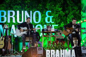 Já pensou andar com um desses 2 carrões? Bruno E Marrone Nos Decepcionam Em Segunda Live E So Fizeram O Show Politicamente Correto Sertanejo News