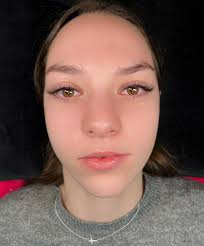 Simply Beauty Amelia Woch