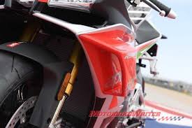 Aprilia Rsv4 Rf Le Sportsbike Takes Wings Motorbike Writer