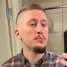 Looking to get back into Ark after a break. I usually play solo but looking  for a PVE server that is more favoured towards building. Boosted rates,  access to Bob tall tales,