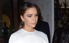 The fashion designer, 47, is stepping up customer service at her label and is giving fans the chance to try on her clothing at home with no obligation to. Victoria Beckham Firma Macht 16 Millionen Dollar Verlust