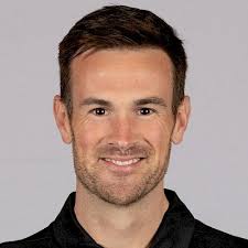 Alex Hodgins's Instagram, Twitter & Facebook