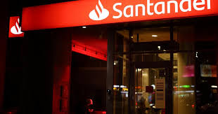 Photo Santander cde 49 de sa filiale en Pologne pour prs de 7 ...