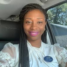 Facebook friends please help me congratulate and celebrate 🎊 my baby  sister Alyska Shief