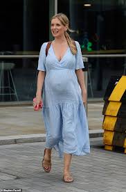 Select from premium rachel riley of the highest quality. Rachel Riley Shows Off Baby Bump As She Leaves Countdown Studios Alongside Anne Robinson Geeky Craze