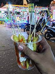 Rasanya emang enak paduan telur yang diolah semacam kremes akan tetapi tidak garing ditambah sosis. Telur Gulung Wikipedia Bahasa Indonesia Ensiklopedia Bebas