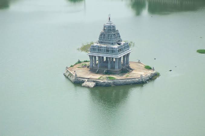 Sacred Theerthams of Thirukazhukundram | 12 Holy Springs & Sangu Theertham