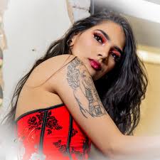 Leo Collier's Instagram, Twitter & Facebook