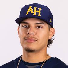 Aaron Montanez's Instagram, Twitter & Facebook