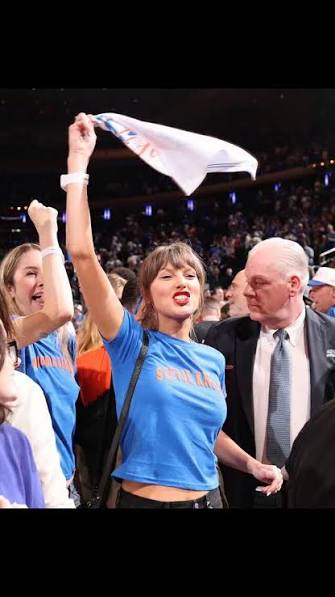 Yahoo Sports | Taylor Swift celebrating with the Haim sisters after the  Knicks pulled off a 29-point comeback 🔥 | Instagram