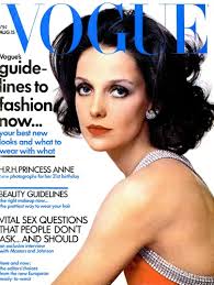 US Vogue August 15, 1971 : Donna Mitchell by Richard Avedon