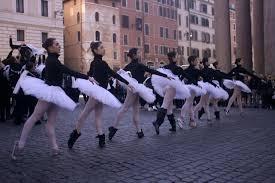 Affilia la tua scuola di danza con. Foto Studenti Accademia Nazionale Di Danza Balletto Di Protesta A Montecitorio 15 Di 19 Roma Repubblica It
