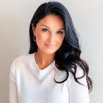 Ashley Paiva's Instagram, Twitter & Facebook